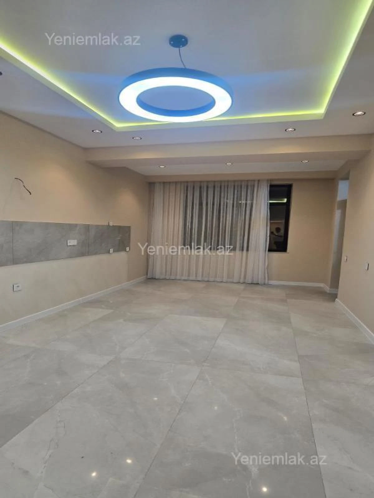 Satılır 3 otaqlı yeni tikili 130 m²
