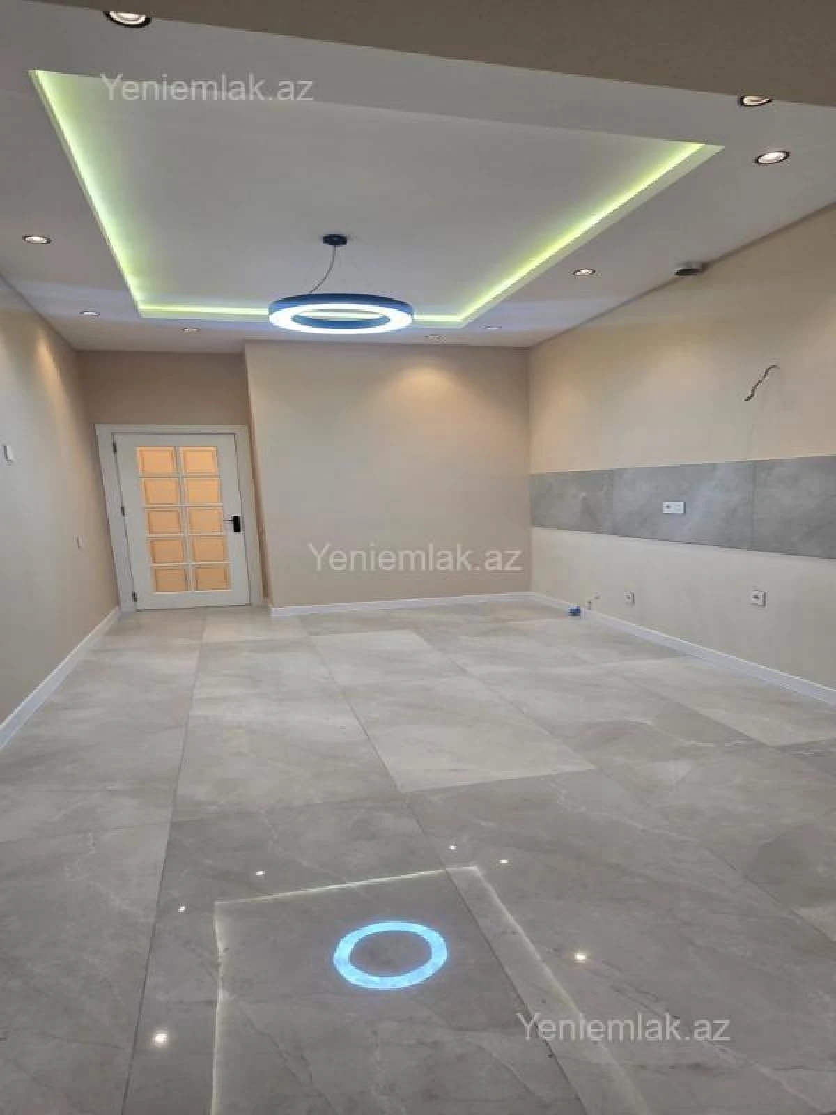 Satılır 3 otaqlı yeni tikili 130 m²