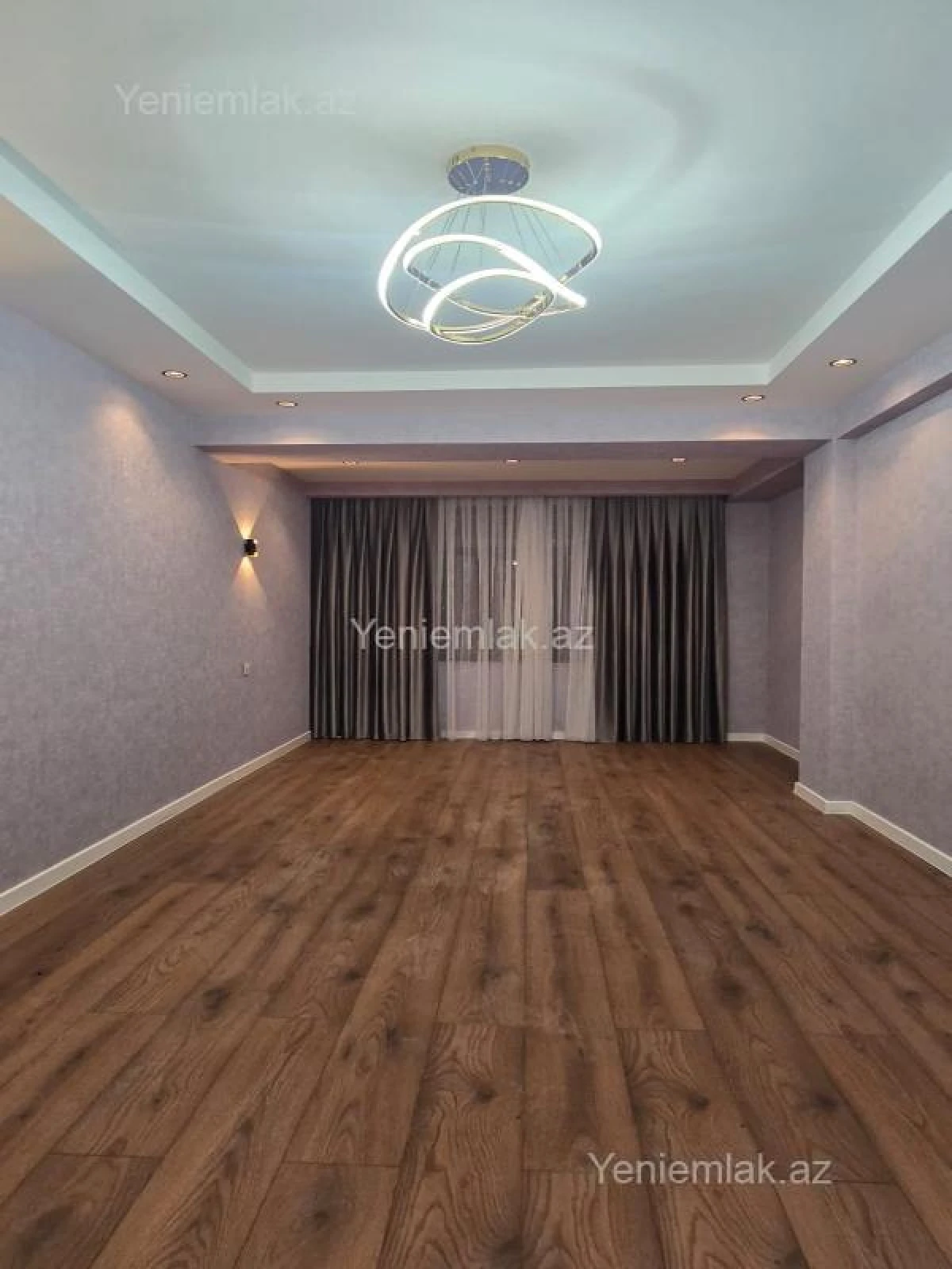 Satılır 3 otaqlı yeni tikili 130 m²