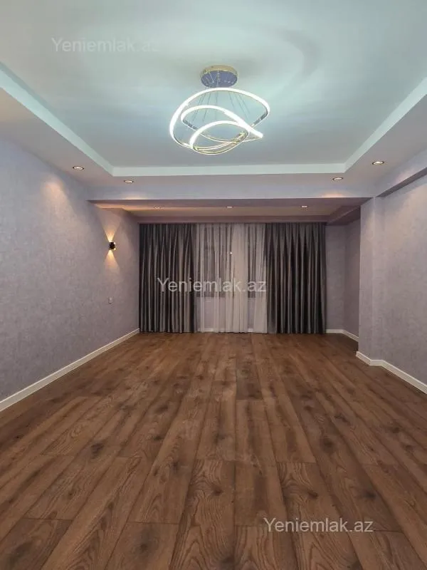 Satılır 3 otaqlı yeni tikili 130 m²