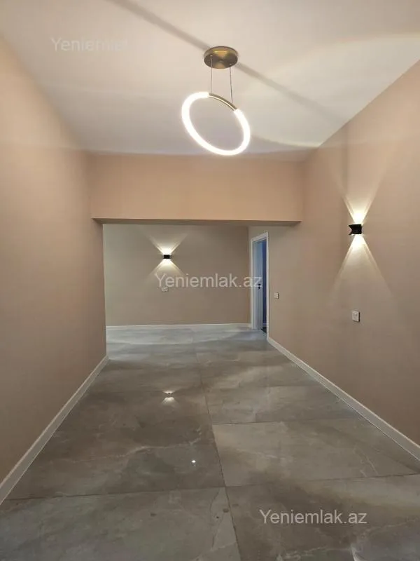 Satılır 3 otaqlı yeni tikili 130 m²