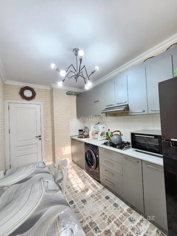 Satılır 4 otaqlı köhnə tikili 86 m²