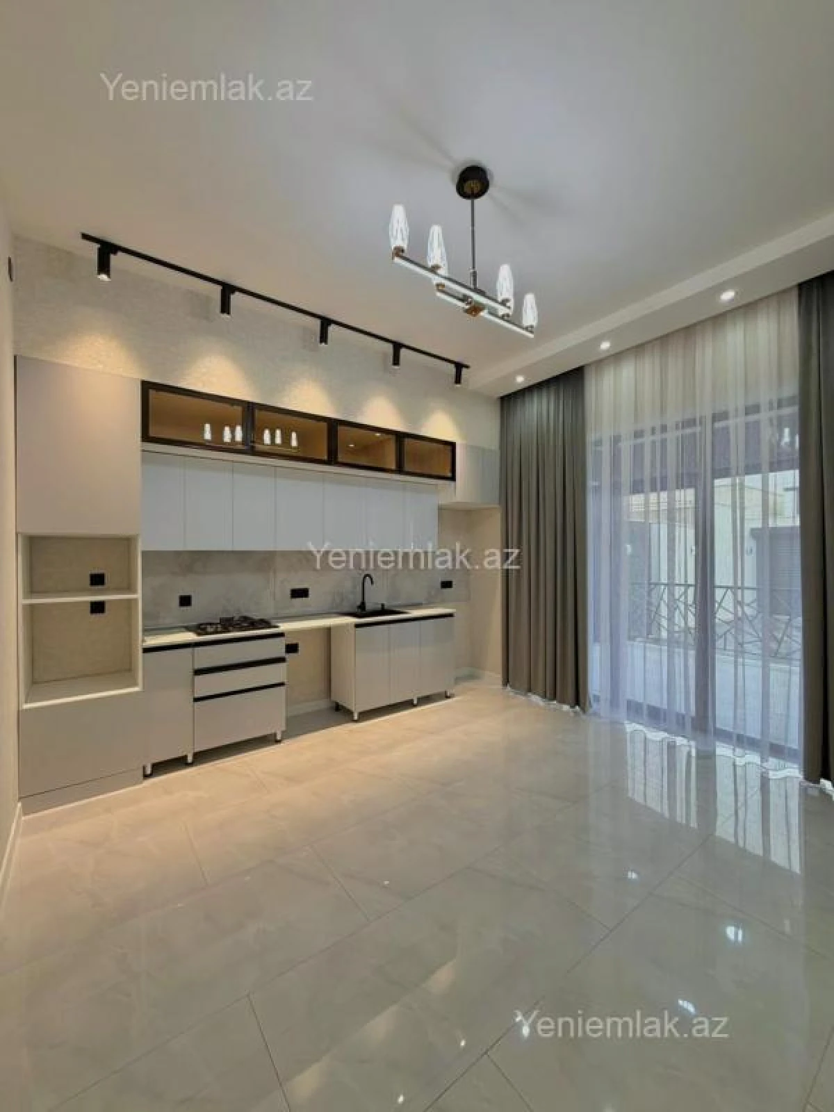 Satılır 4 otaqlı həyət evi 170 m²