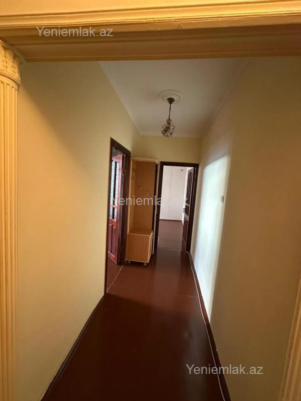 Satılır 2 otaqlı köhnə tikili 55 m²