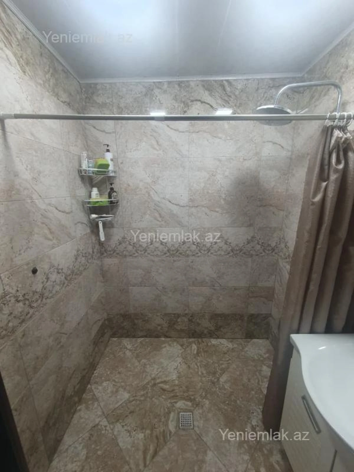 Satılır 4 otaqlı köhnə tikili 93 m²