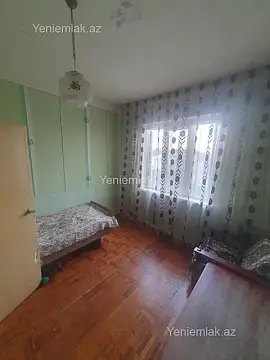 Satılır 4 otaqlı köhnə tikili 93 m²