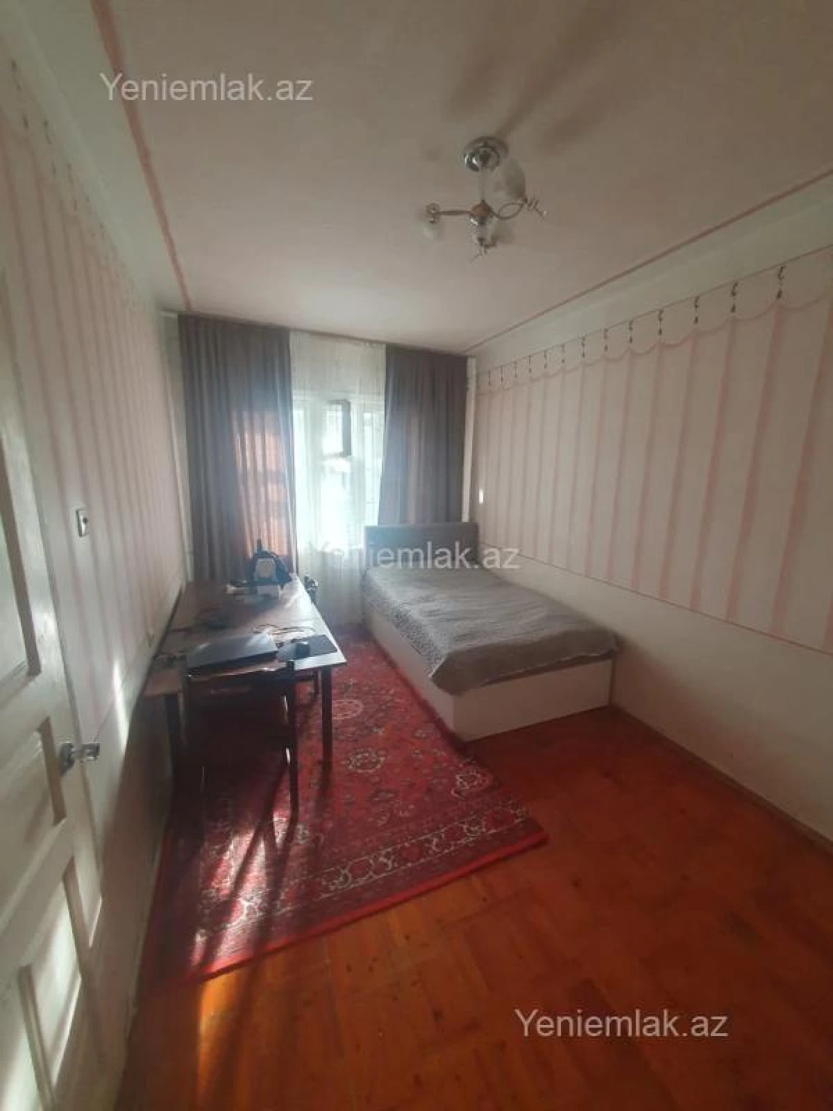 Satılır 4 otaqlı köhnə tikili 93 m²