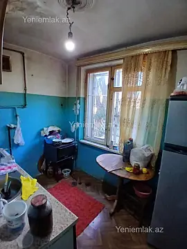 Satılır 2 otaqlı köhnə tikili 45 m²