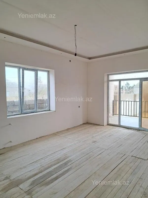 Satılır 4 otaqlı həyət evi 124 m²