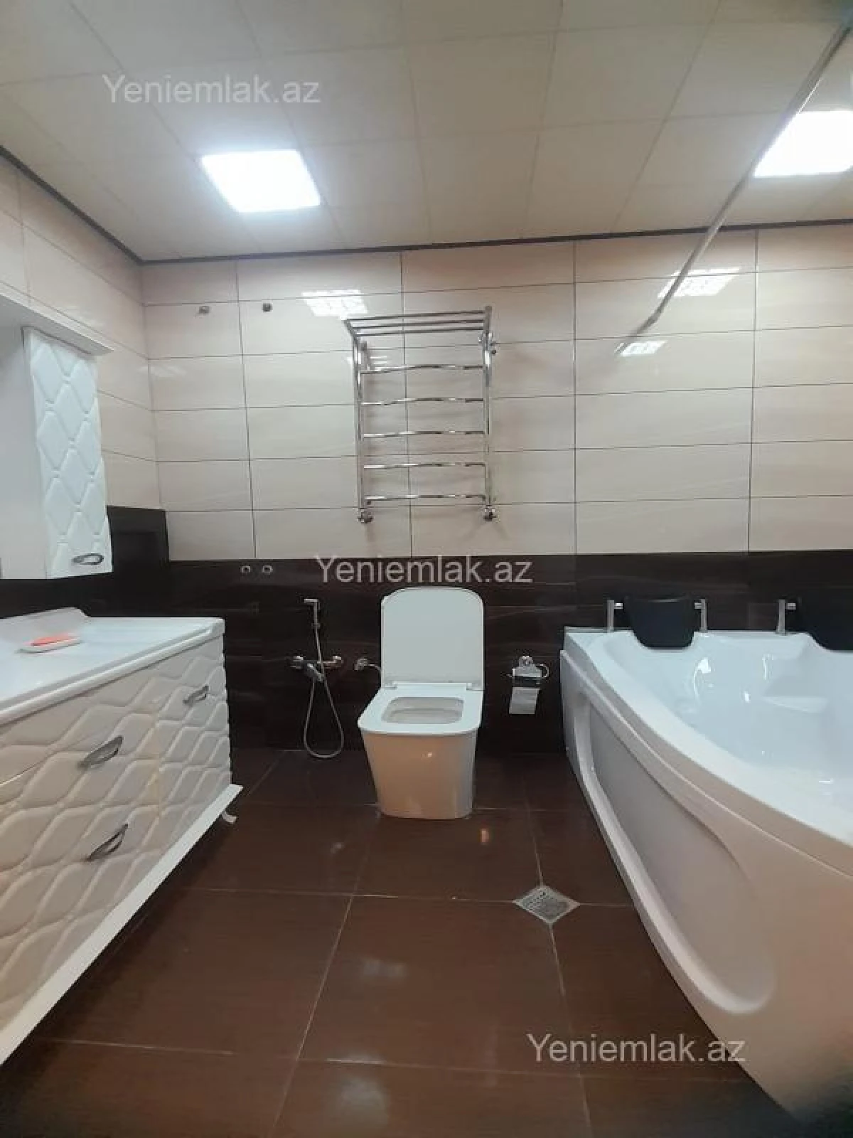 Satılır 2 otaqlı yeni tikili 72 m²