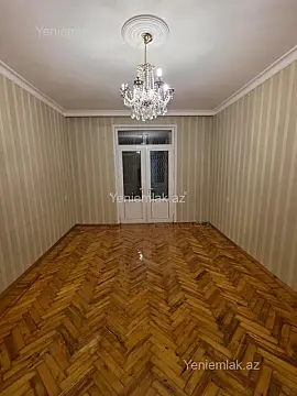 Satılır 2 otaqlı köhnə tikili 71 m²
