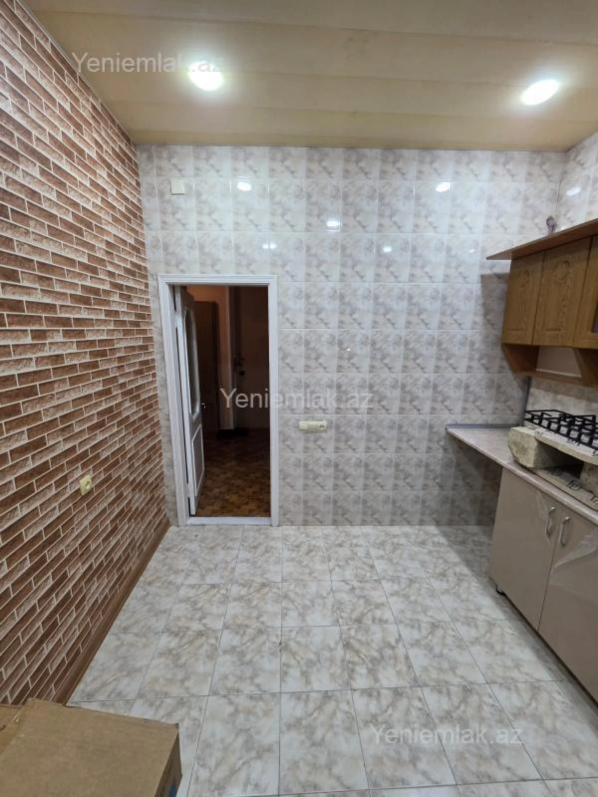 Satılır 2 otaqlı köhnə tikili 71 m²