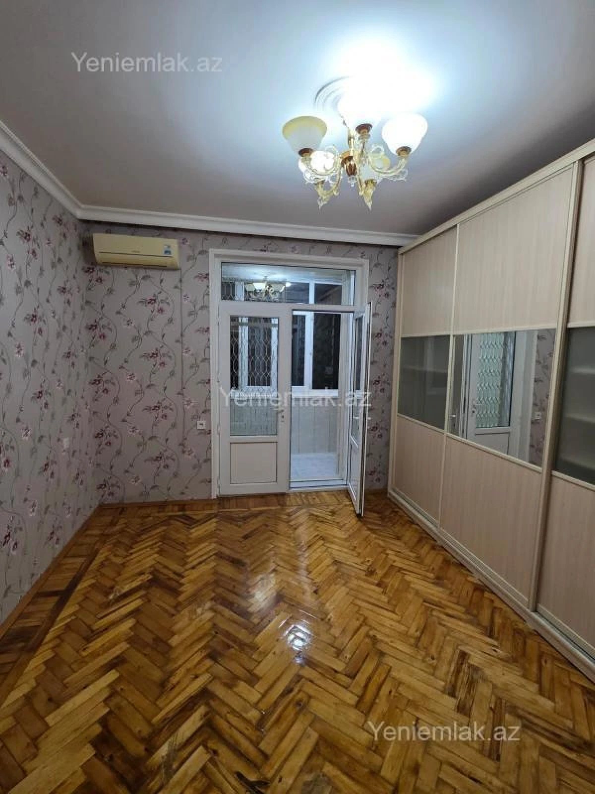 Satılır 2 otaqlı köhnə tikili 71 m²