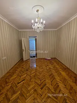 Satılır 2 otaqlı köhnə tikili 71 m²