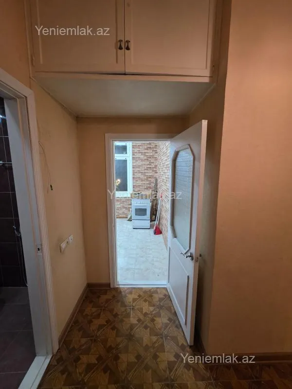 Satılır 2 otaqlı köhnə tikili 71 m²