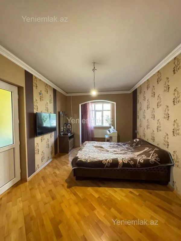 Satılır 3 otaqlı köhnə tikili 80 m²