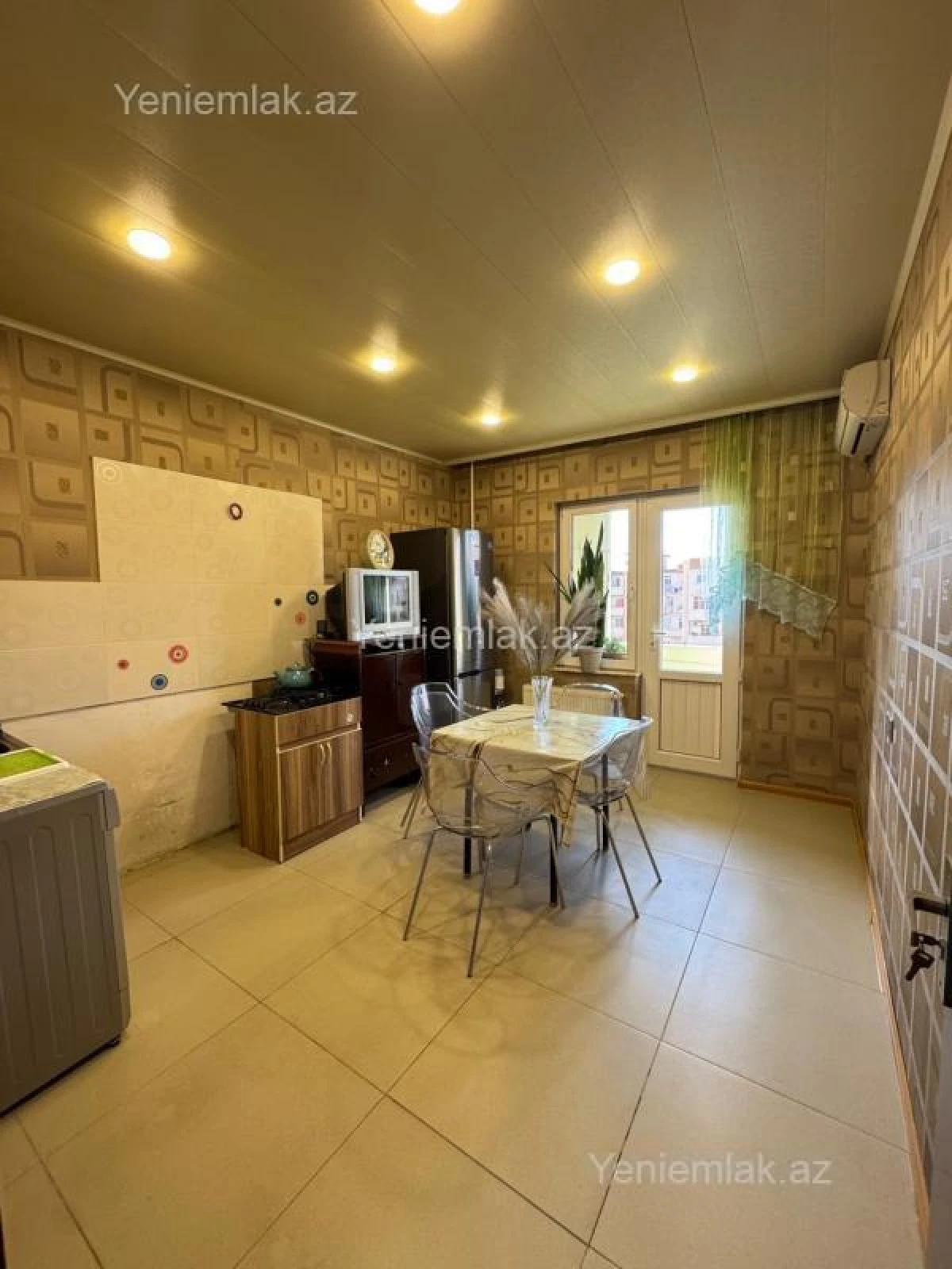 Satılır 3 otaqlı köhnə tikili 80 m²