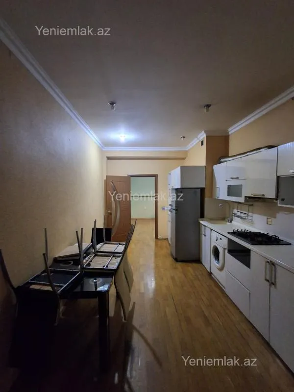 Satılır 3 otaqlı yeni tikili 140 m²
