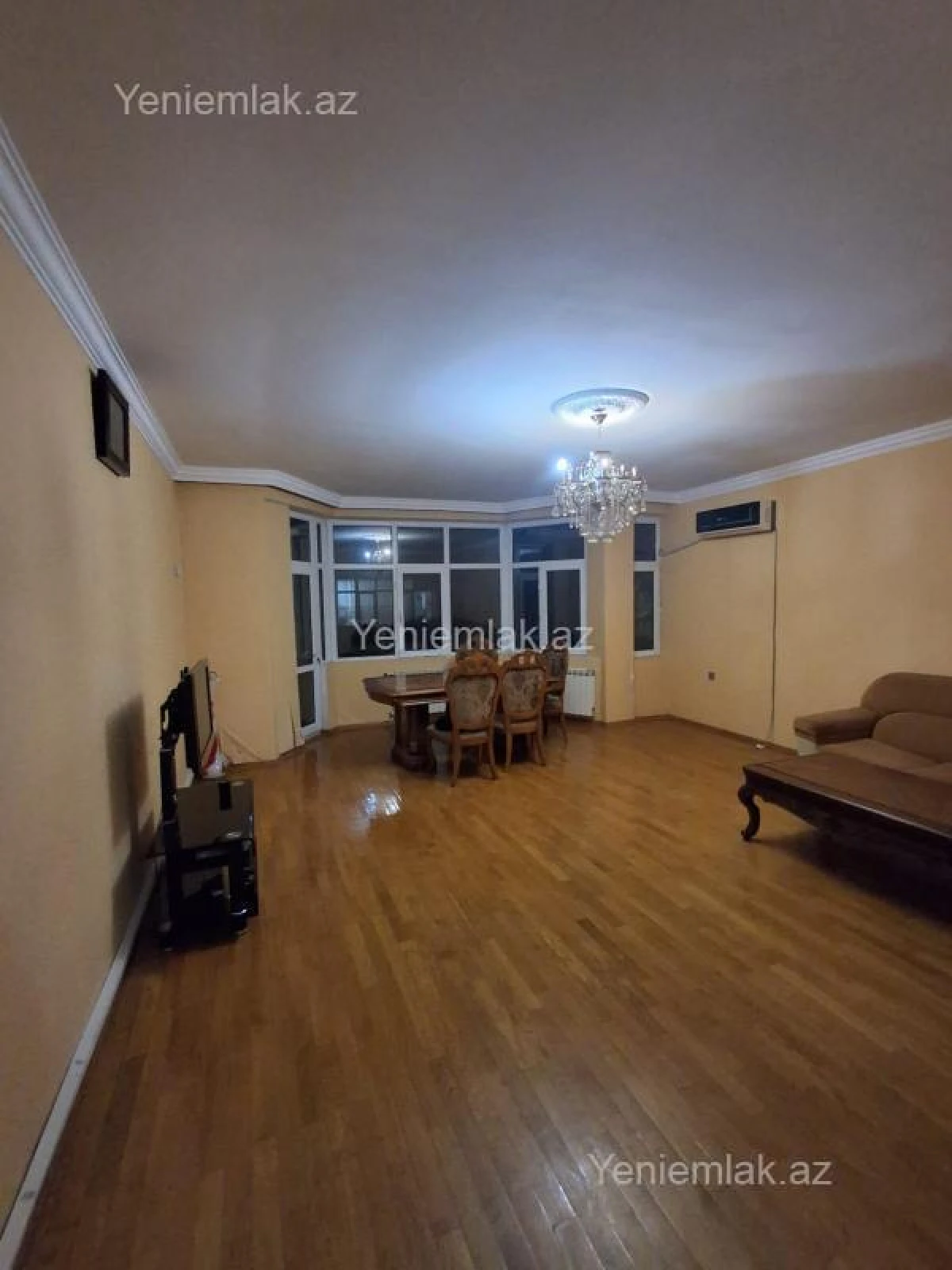 Satılır 3 otaqlı yeni tikili 140 m²