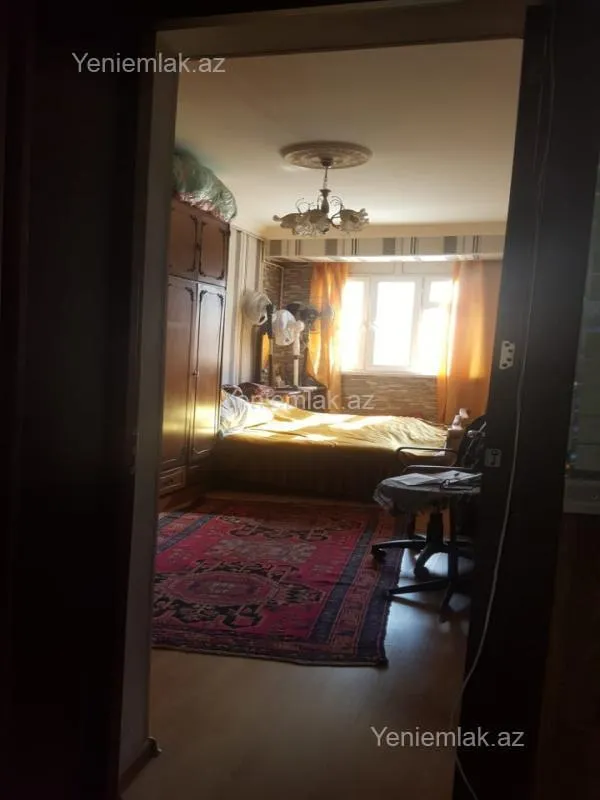 Satılır 4 otaqlı köhnə tikili 90 m²