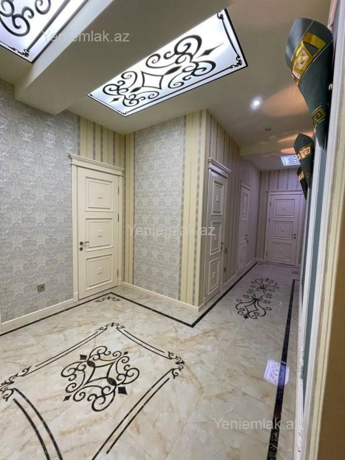 Satılır 4 otaqlı yeni tikili 180 m²