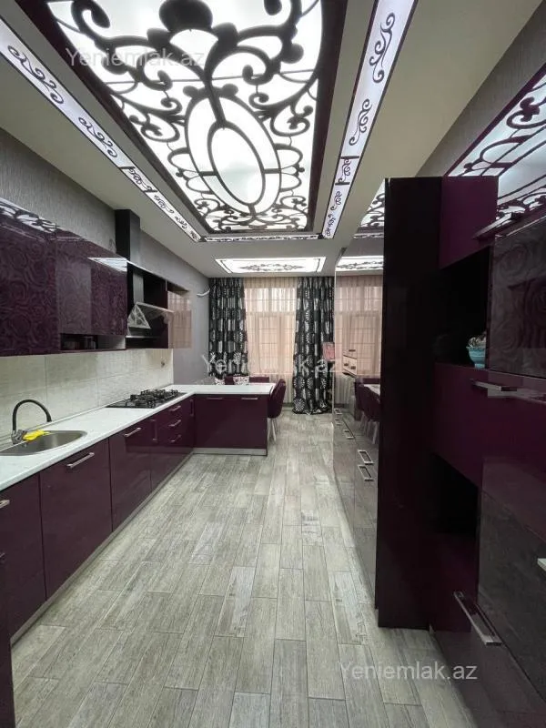 Satılır 4 otaqlı yeni tikili 180 m²