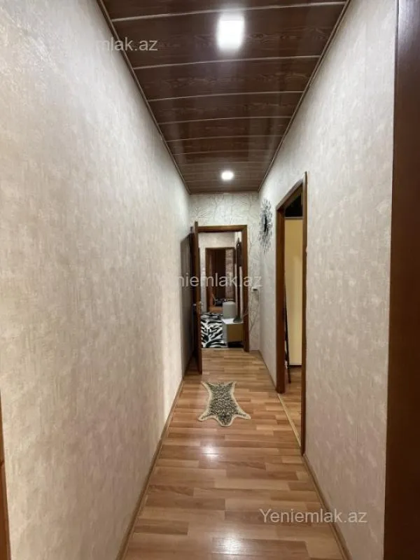 Satılır 5 otaqlı köhnə tikili 120 m²