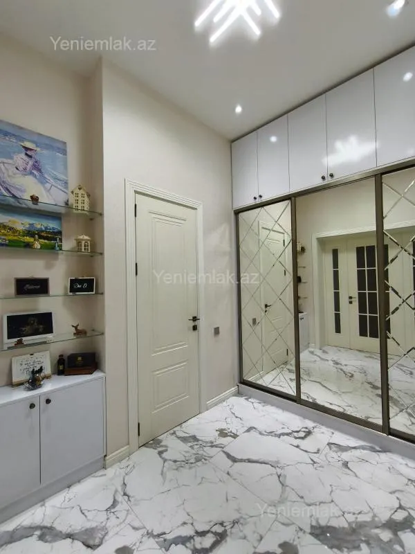 Satılır 3 otaqlı yeni tikili 97 m²