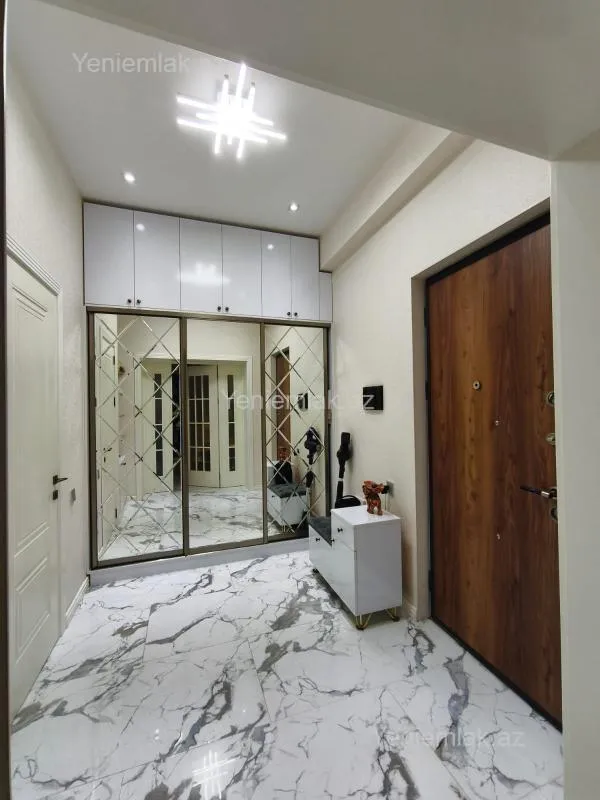 Satılır 3 otaqlı yeni tikili 97 m²