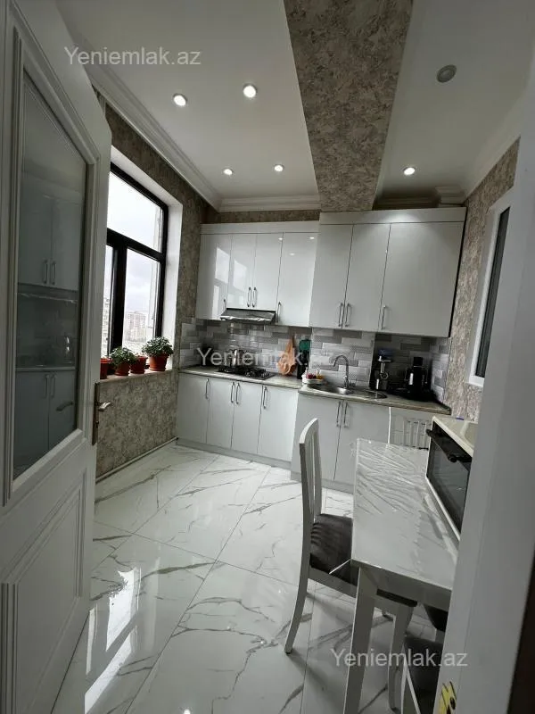 Kirayə verilir 2 otaqlı yeni tikili 61 m²