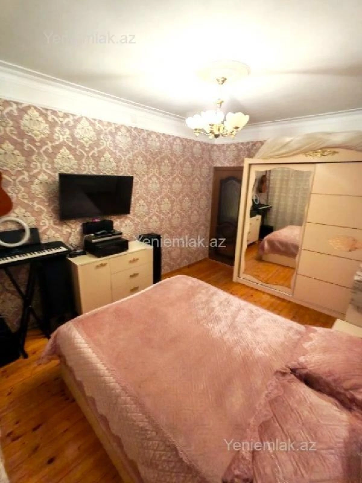 Satılır 3 otaqlı köhnə tikili 90 m²