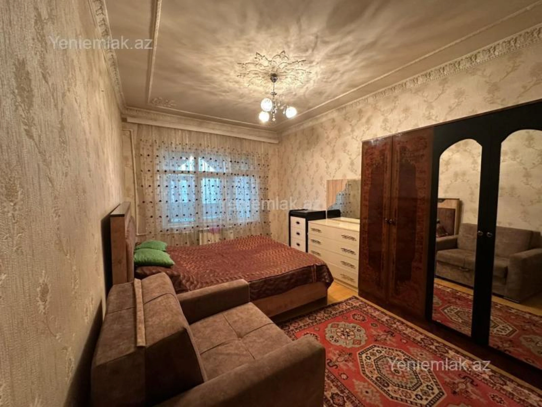 Satılır 4 otaqlı köhnə tikili 90 m²