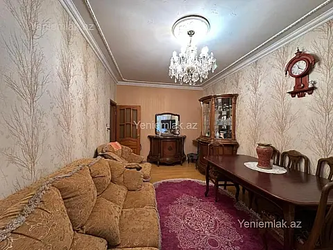 Satılır 4 otaqlı köhnə tikili 90 m²