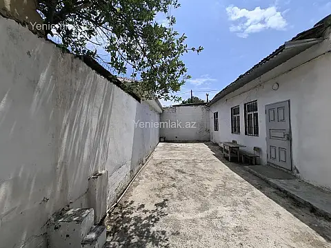 Satılır 4 otaqlı həyət evi 100 m²