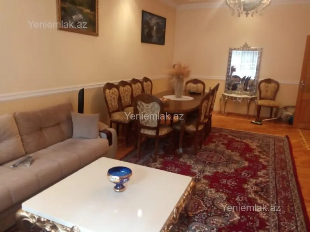 Satılır 6 otaqlı həyət evi 420 m²
