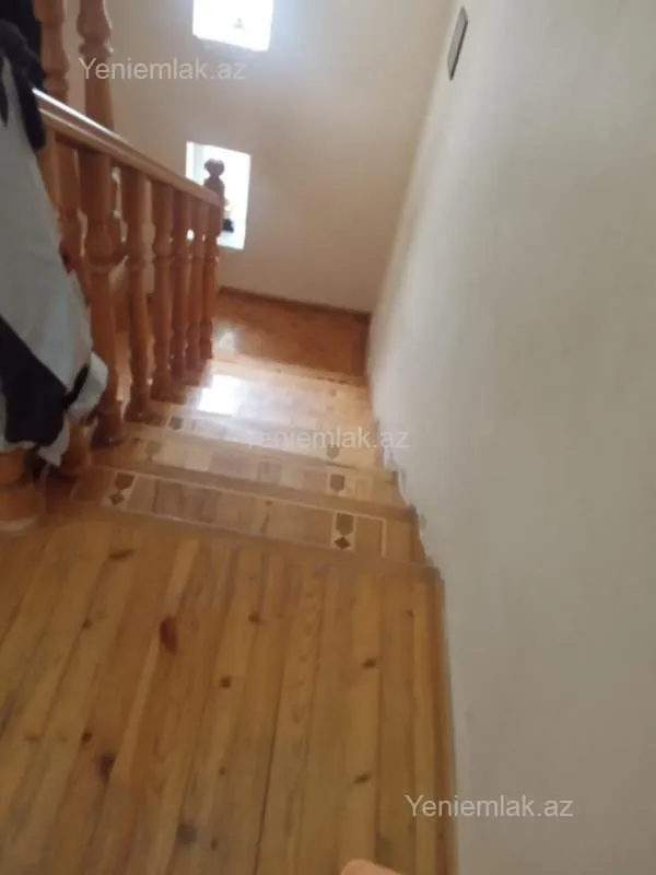 Satılır 6 otaqlı həyət evi 420 m²