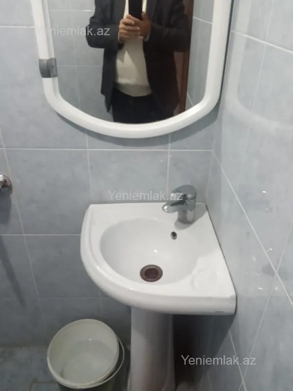 Satılır 6 otaqlı həyət evi 420 m²