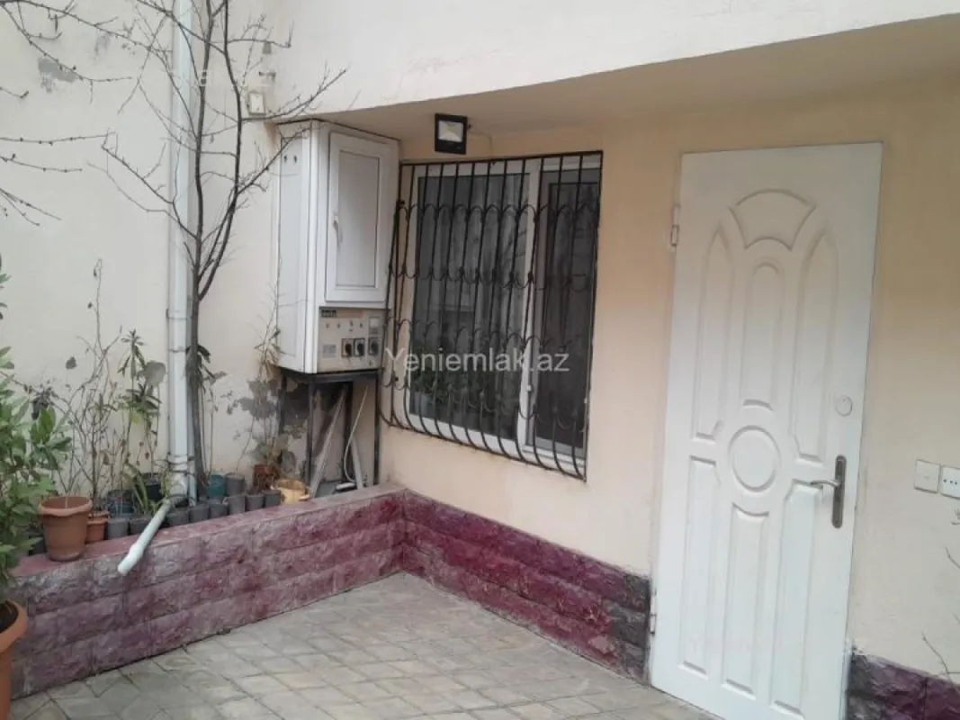 Satılır 6 otaqlı həyət evi 420 m²