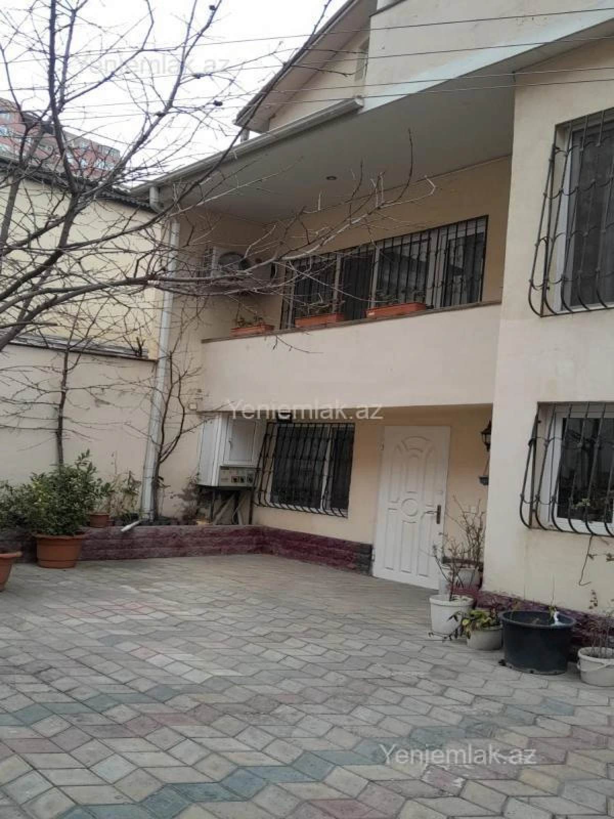 Satılır 6 otaqlı həyət evi 420 m²