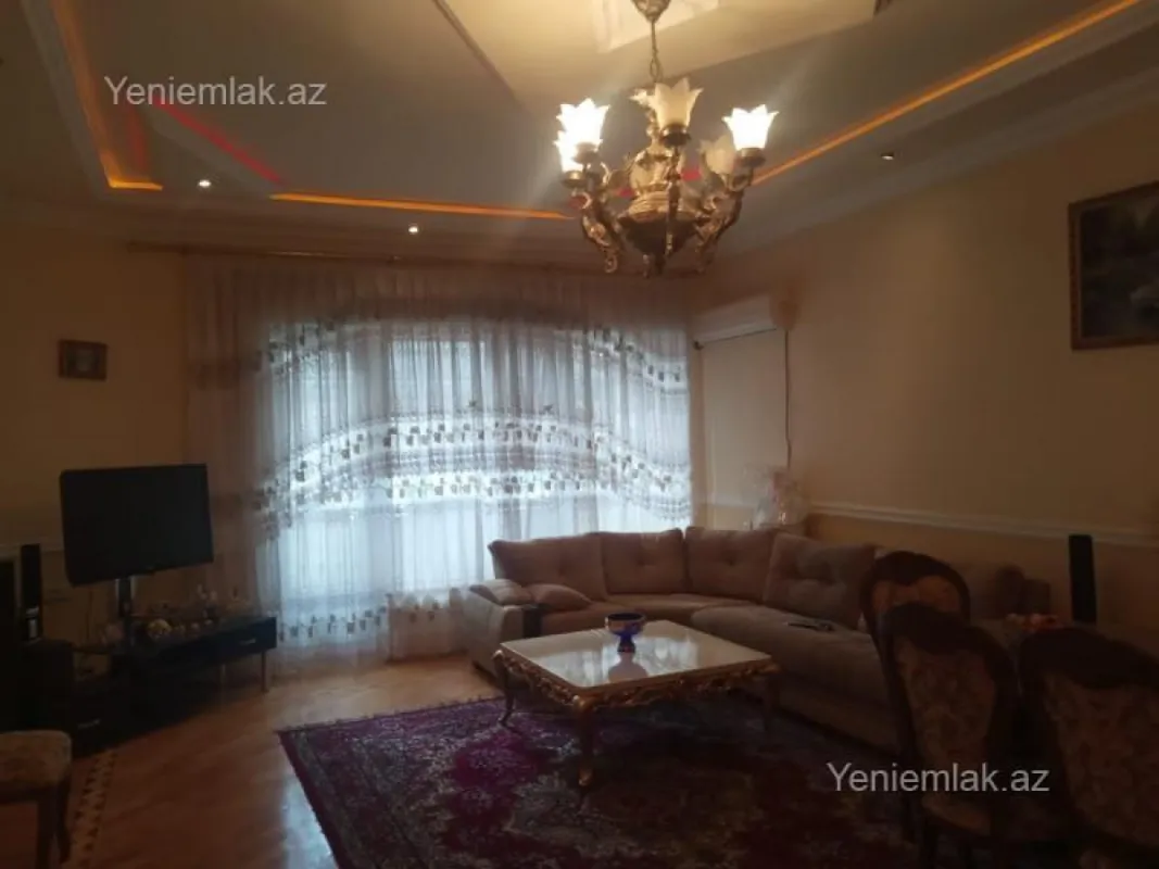 Satılır 6 otaqlı həyət evi 420 m²