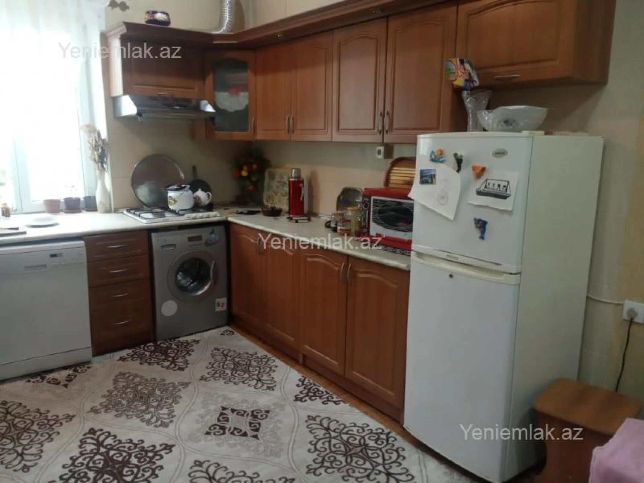 Satılır 6 otaqlı həyət evi 420 m²