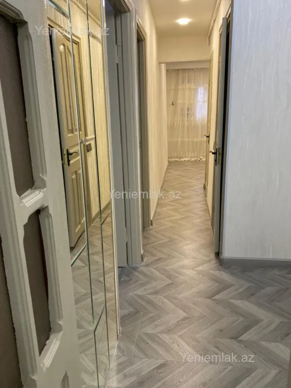 Satılır 3 otaqlı köhnə tikili 70 m²