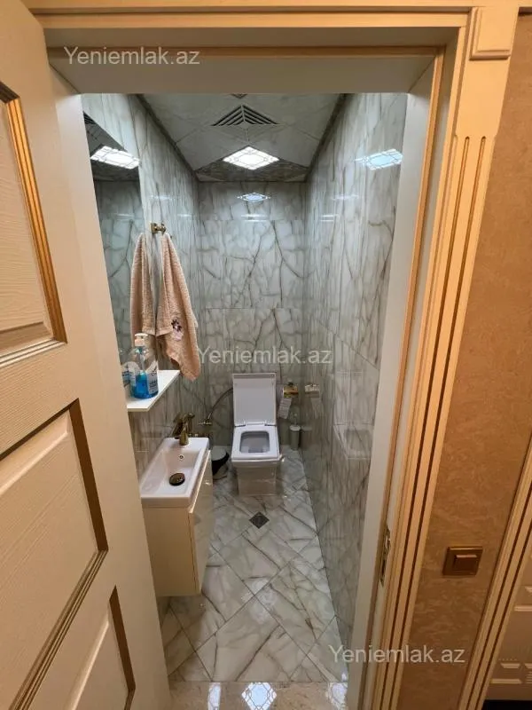 Satılır 3 otaqlı yeni tikili 87 m²