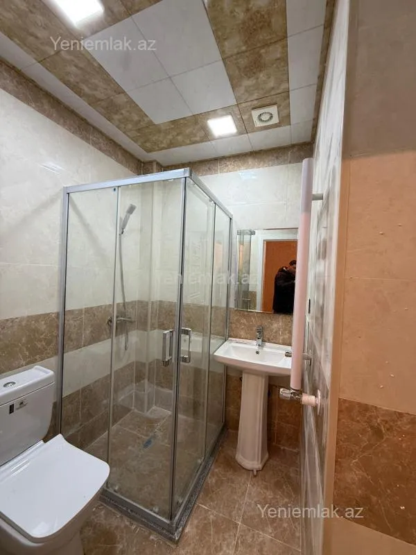 Satılır 2 otaqlı yeni tikili 72 m²