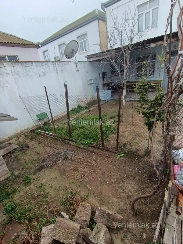 Satılır 5 otaqlı həyət evi 144 m²