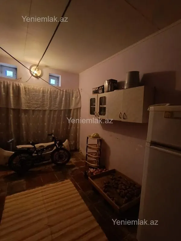 Satılır 5 otaqlı həyət evi 144 m²