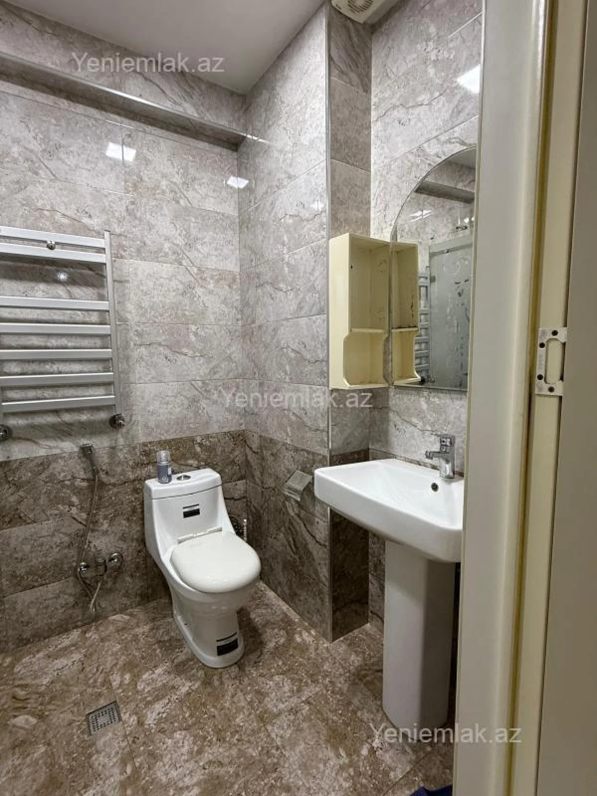 Satılır 3 otaqlı yeni tikili 86 m²