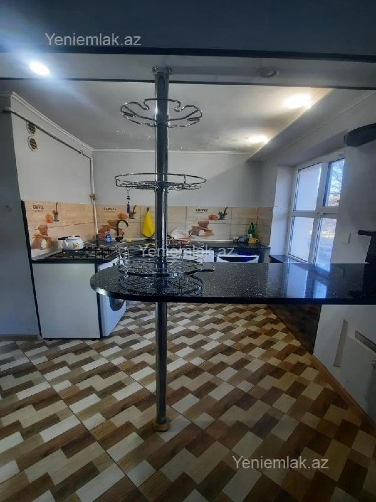 Satılır 1 otaqlı köhnə tikili 32 m²
