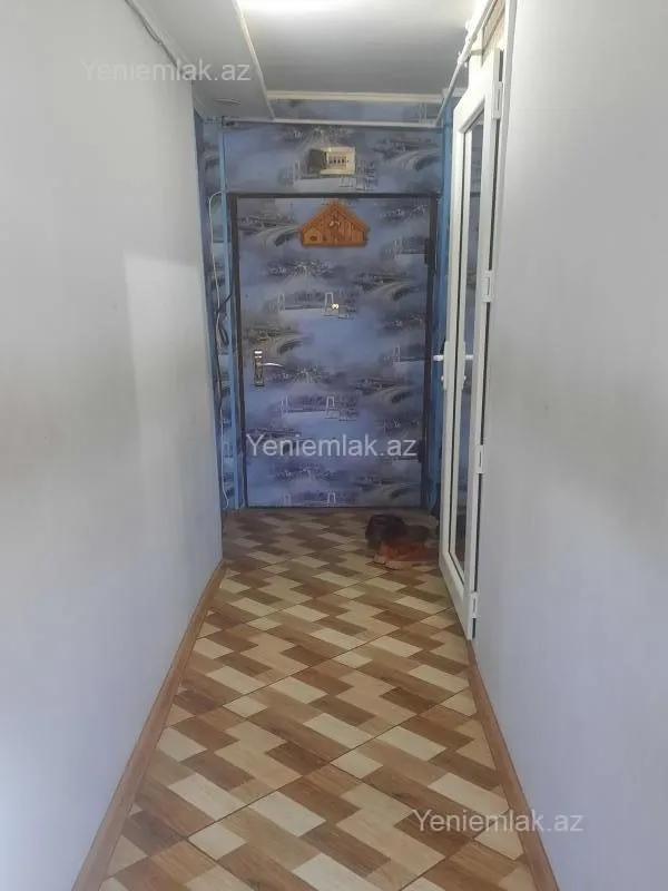 Satılır 1 otaqlı köhnə tikili 32 m²