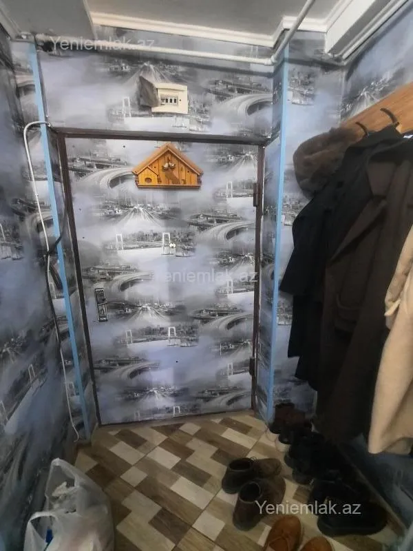 Satılır 1 otaqlı köhnə tikili 32 m²